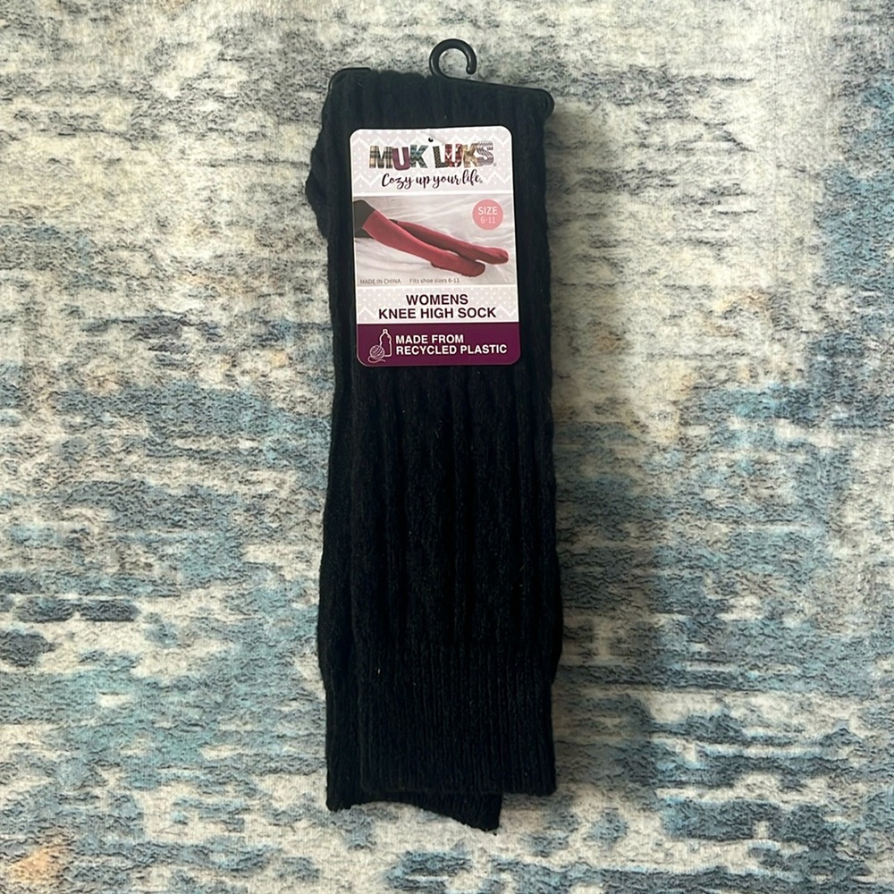 Women’s knee high socks